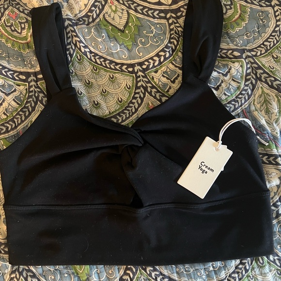 Cream Yoga Molly Bra Top in BLACK 🖤 - Picture 2 of 3
